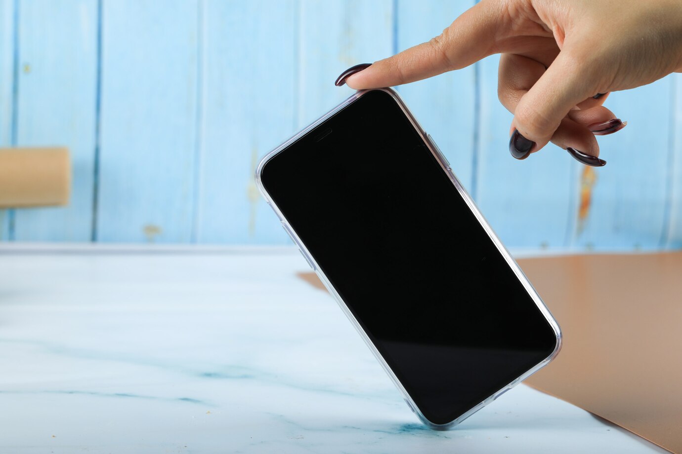 Bye-Bye Bubbles! 8 Clever Ways to Smooth Your Curved Phone Screen