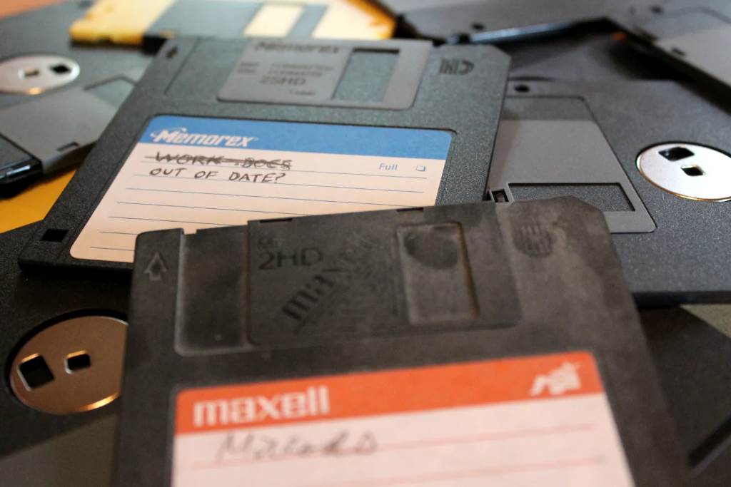 Historical Reasons for A and B as Floppy Drives in Windows